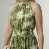 Sylin™ | Vestido midi fruncido con cuello halter