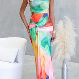 Vestido maxi estampado de un solo hombro con recorte en la cintura
