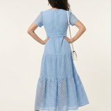 Brielle™ | Vestido midi en capas con escote en V y mangas cortas