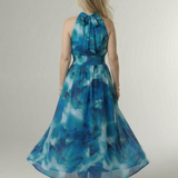 Sylin™ | Vestido midi fruncido con cuello halter