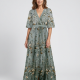 Evadne™ | Vestido maxi floral de manga corta con escote en V